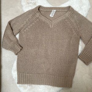 Sadie & Sage , small oversized, V neck pullover. Academia collegiate